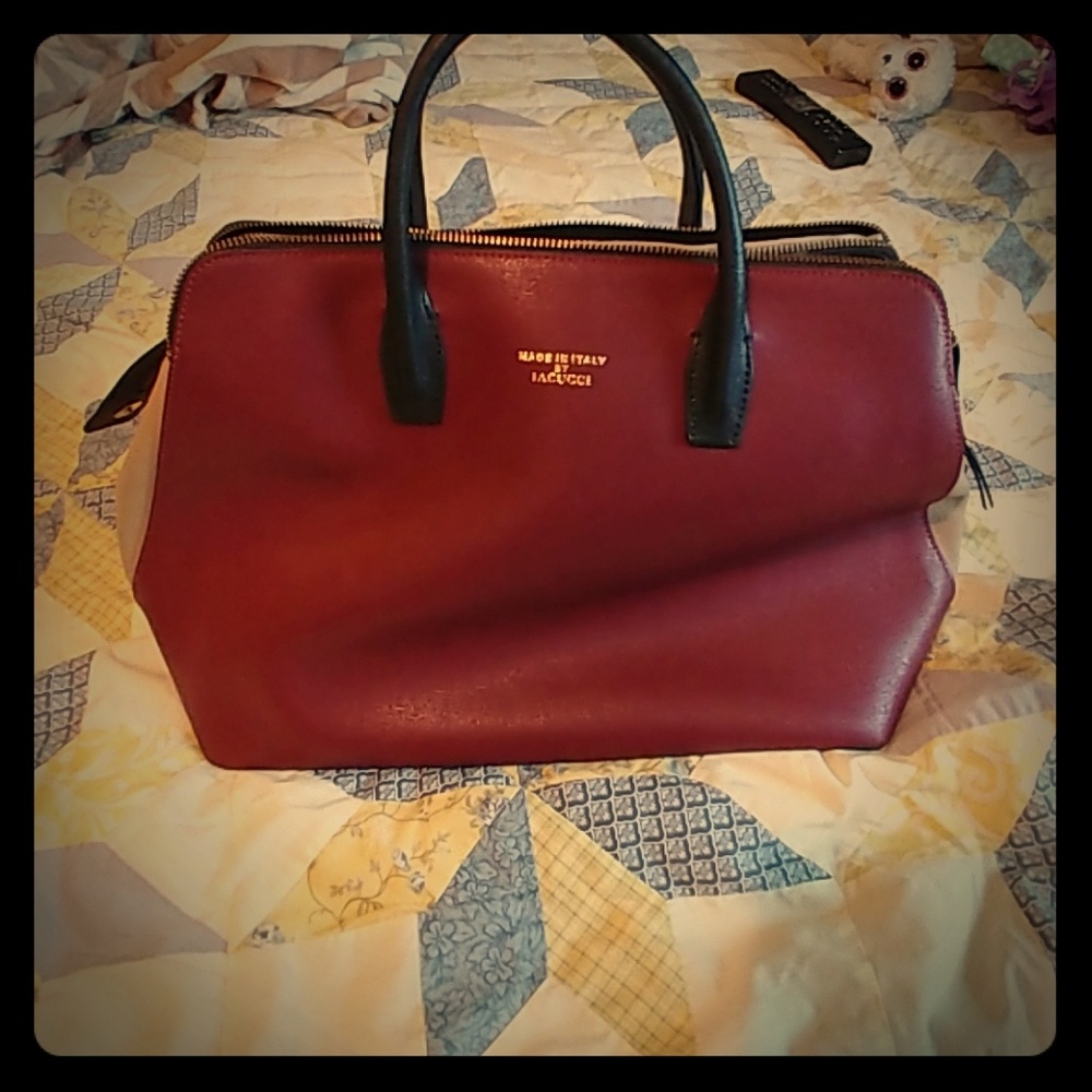 EUC leather bag. IACUCCI made in Italy